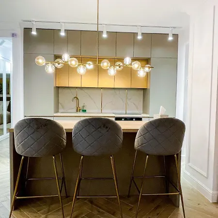 Selling Sunset Temešvár