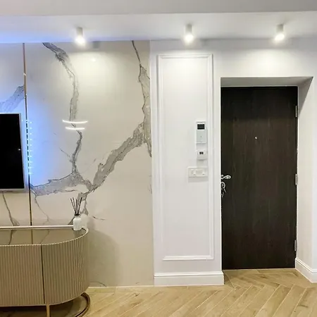 Selling Sunset Apartmán *