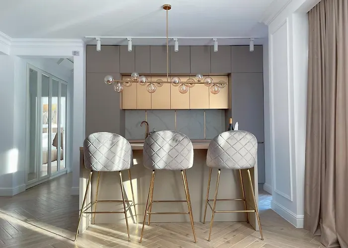 Apartment Selling Sunset *