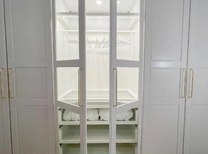 Apartment Selling Sunset *